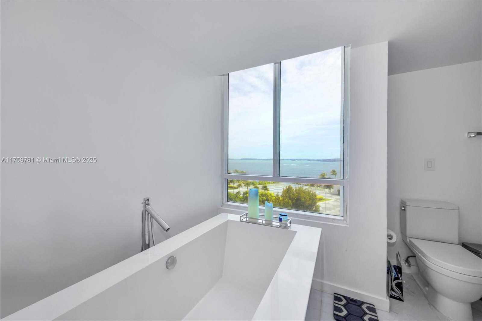 Small Image of 2127 BRICKELL AVE #801, Miami Number 18