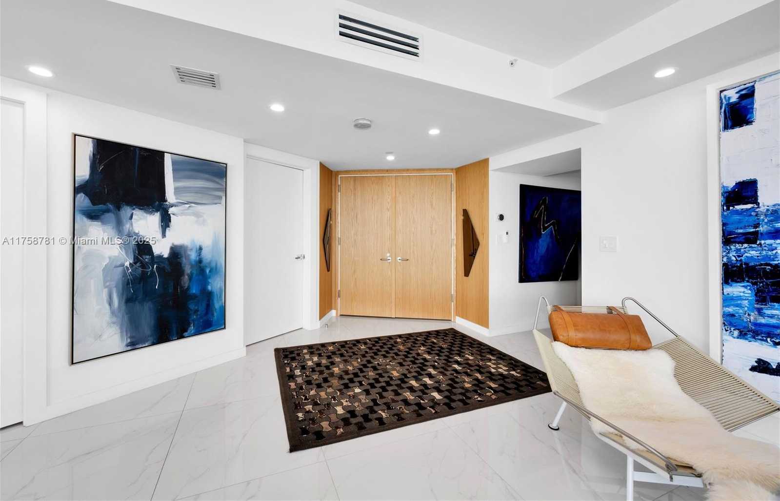Small Image of 2127 BRICKELL AVE #801, Miami Number 2