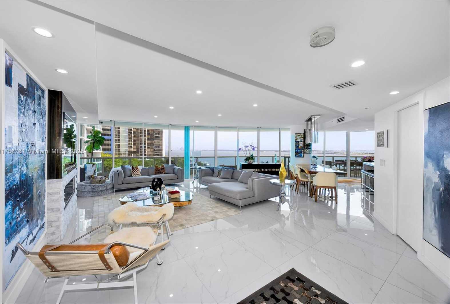 Small Image of 2127 BRICKELL AVE #801, Miami Number 6