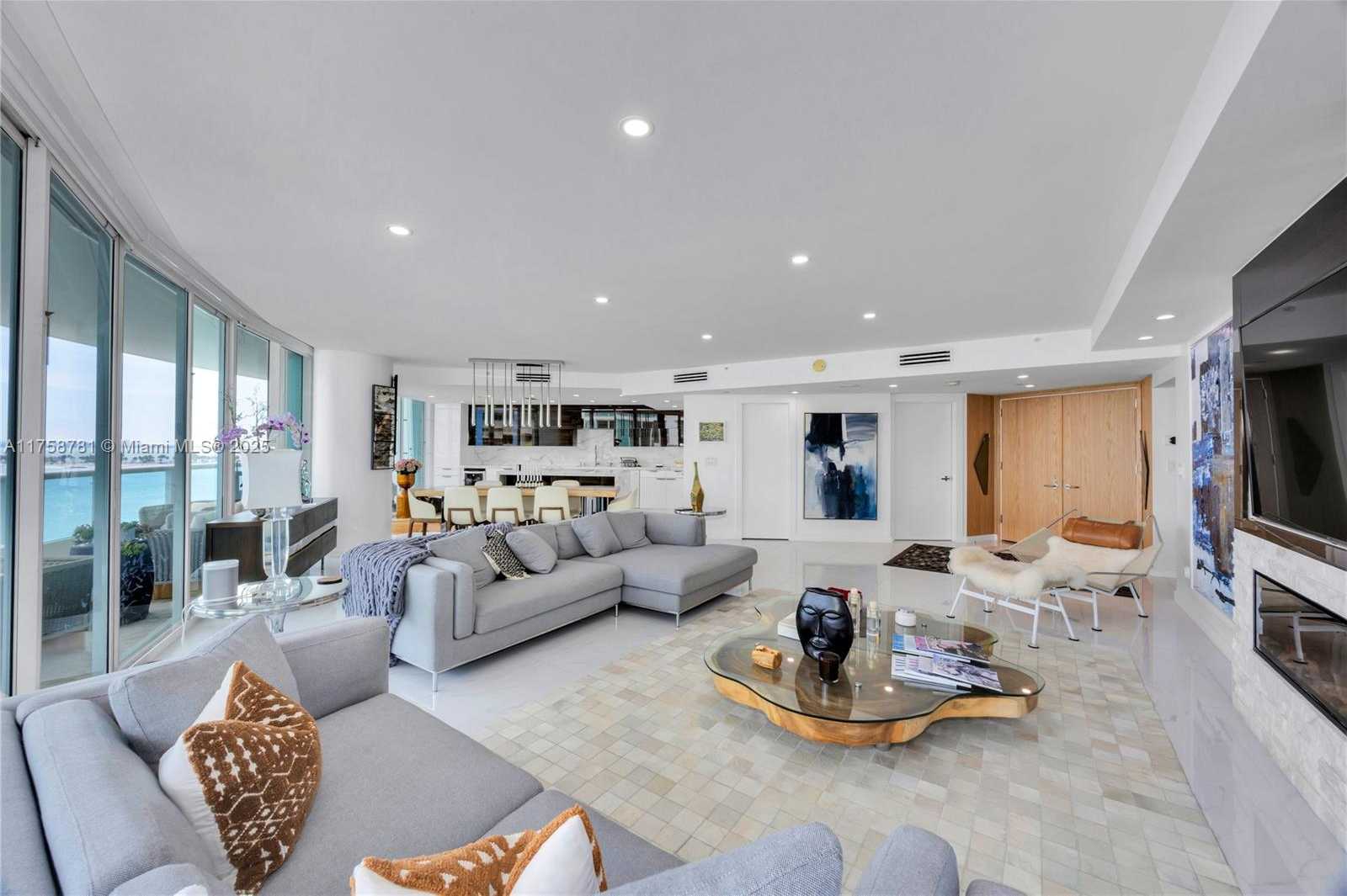 Small Image of 2127 BRICKELL AVE #801, Miami Number 7