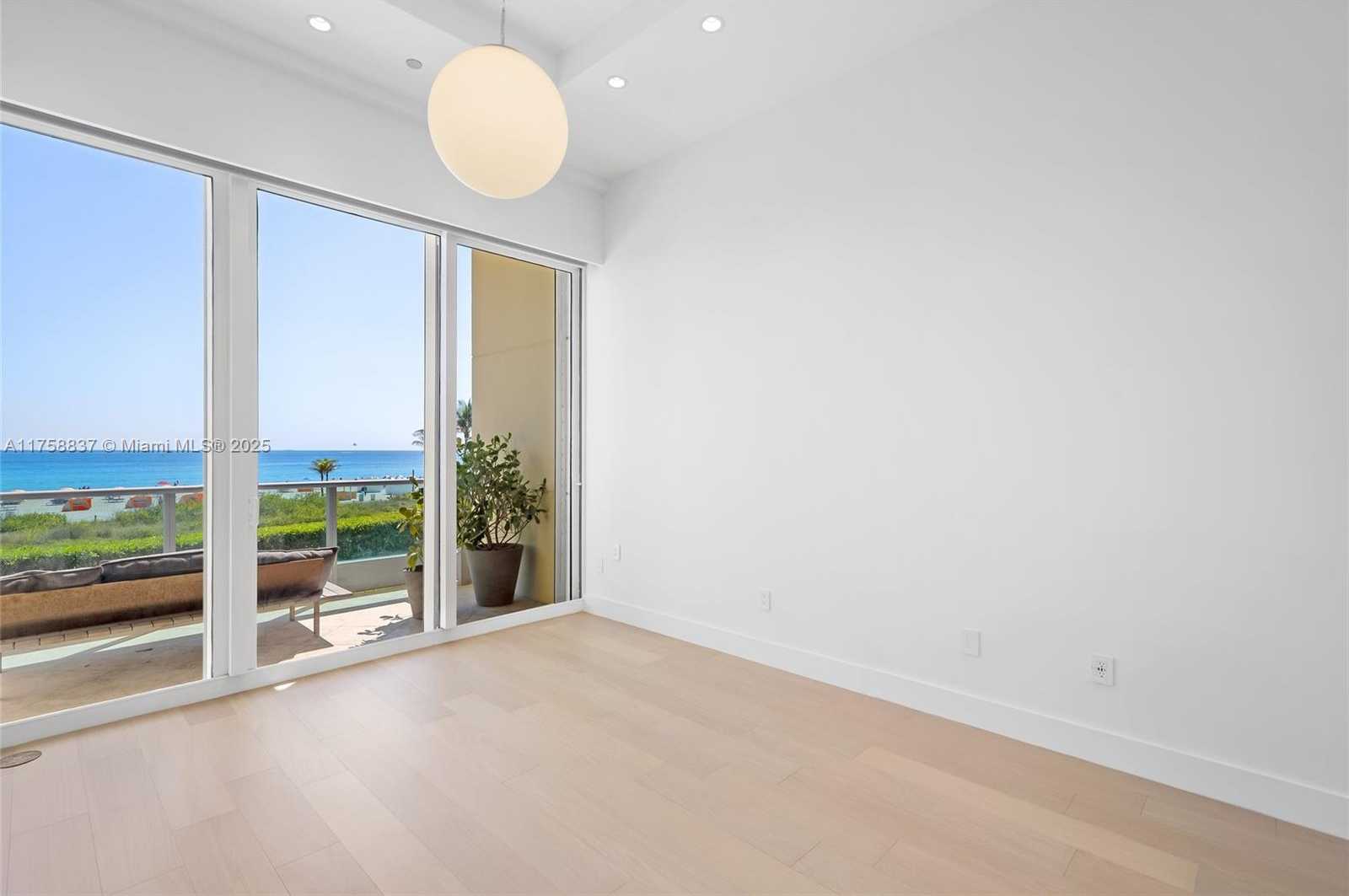 Small Image of 1455 OCEAN DR #BH-03, Miami Beach Number 12