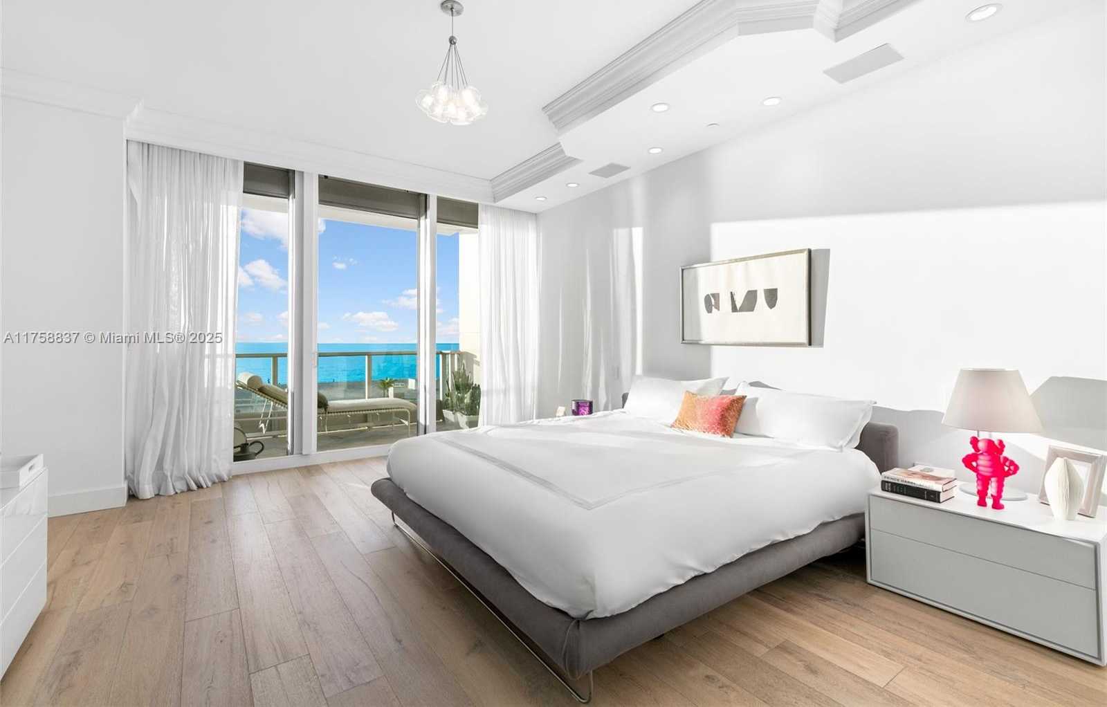 Small Image of 1455 OCEAN DR #BH-03, Miami Beach Number 18