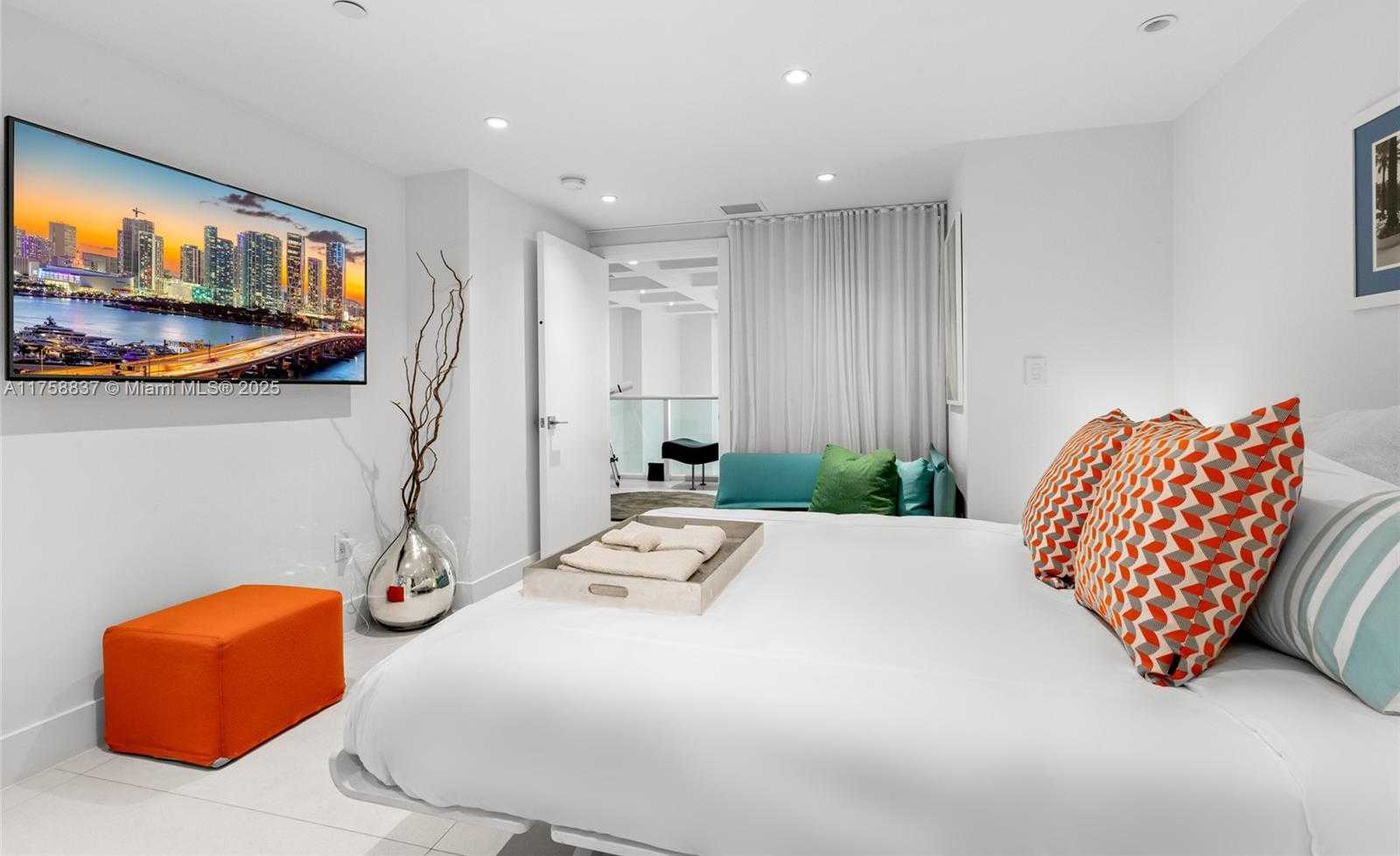 Small Image of 1455 OCEAN DR #BH-03, Miami Beach Number 28