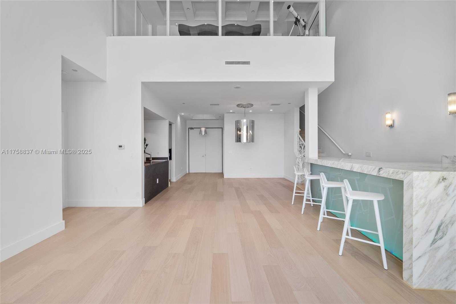 Small Image of 1455 OCEAN DR #BH-03, Miami Beach Number 5