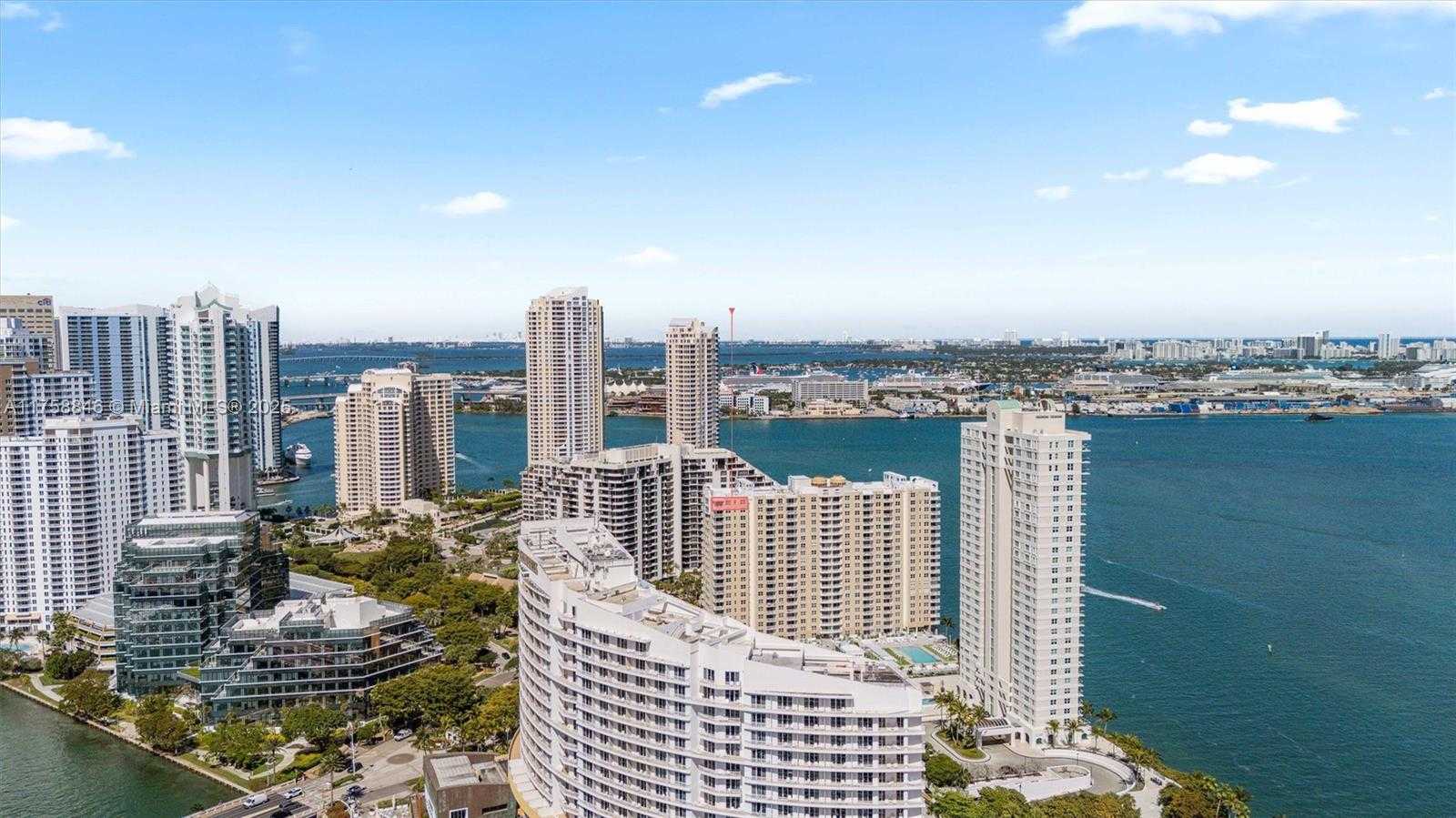 Small Image of 770 CLAUGHTON ISLAND DR #PH-18, Miami Number 15