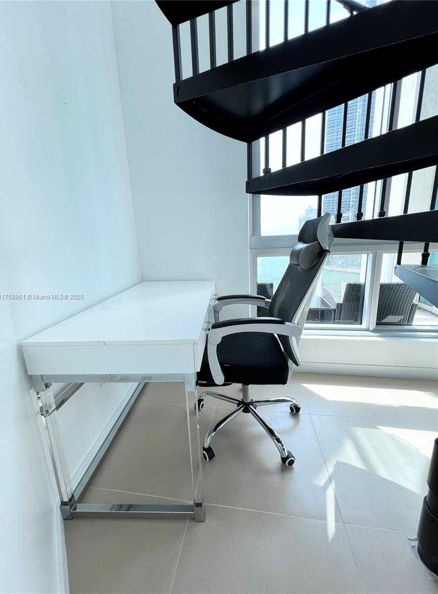 Small Image of 300 SOUTH BISCAYNE BLVD #L-814, Miami Number 13