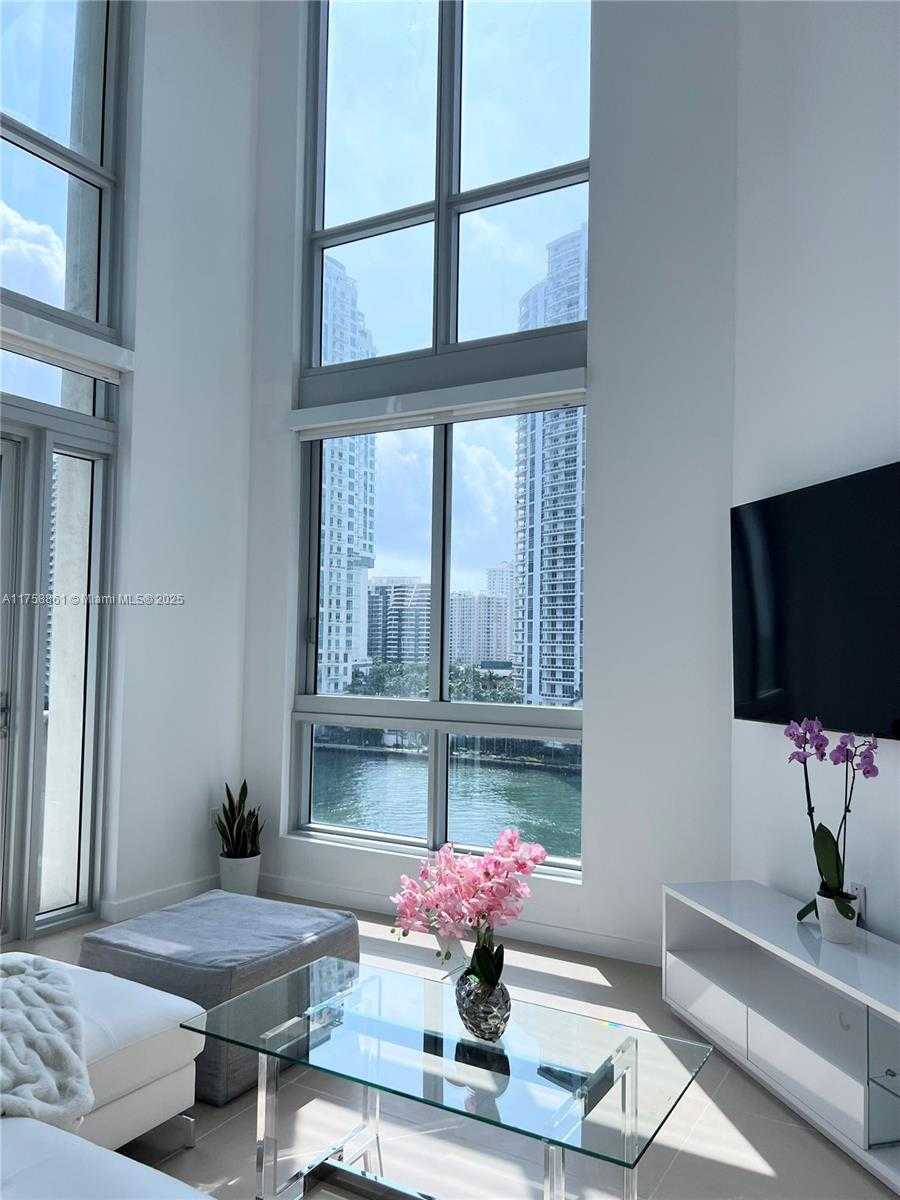 Small Image of 300 SOUTH BISCAYNE BLVD #L-814, Miami Number 20