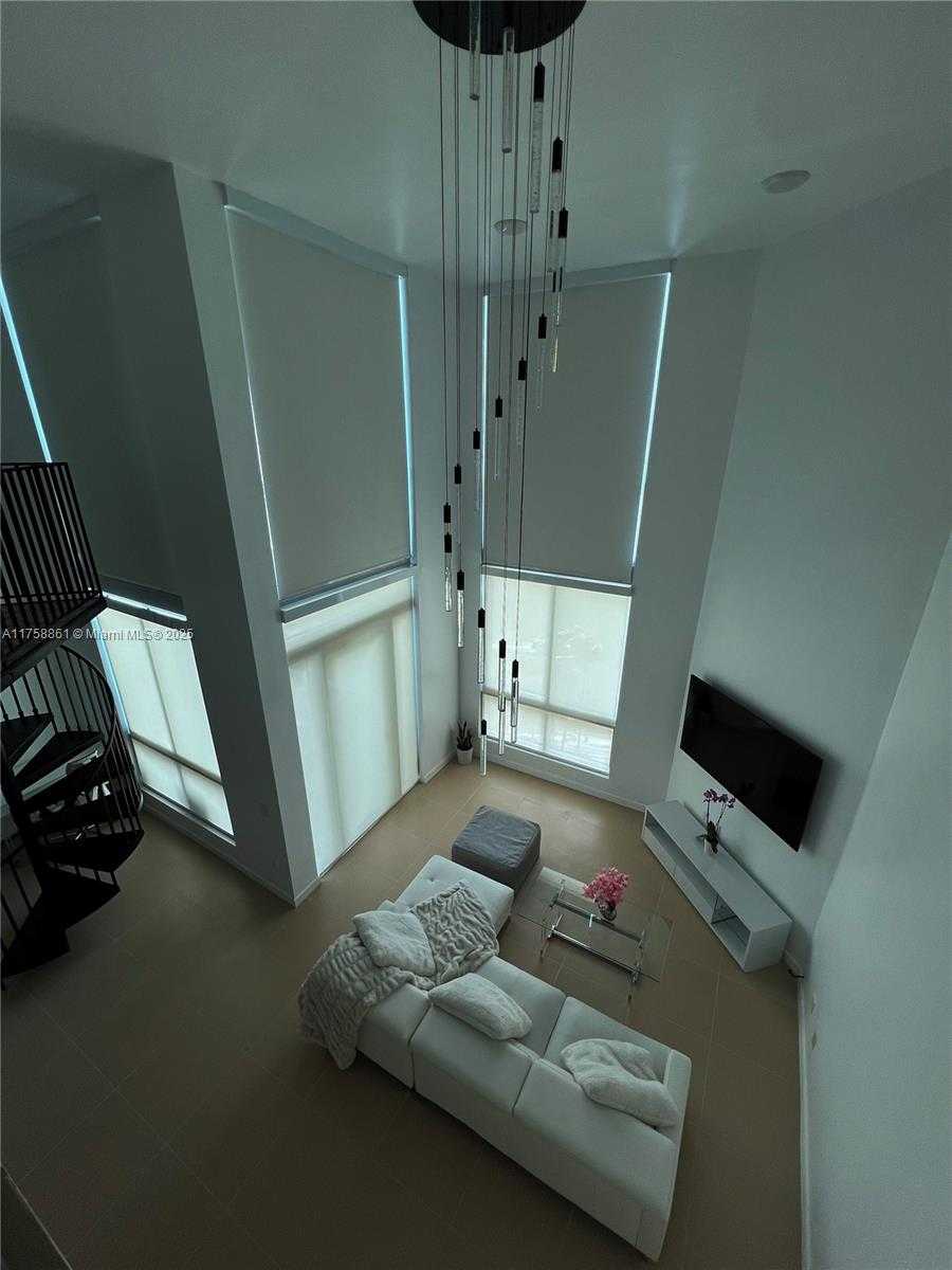 Small Image of 300 SOUTH BISCAYNE BLVD #L-814, Miami Number 23