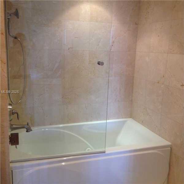 Small Image of 300 EUCLID AVE #209, Miami Beach Number 8