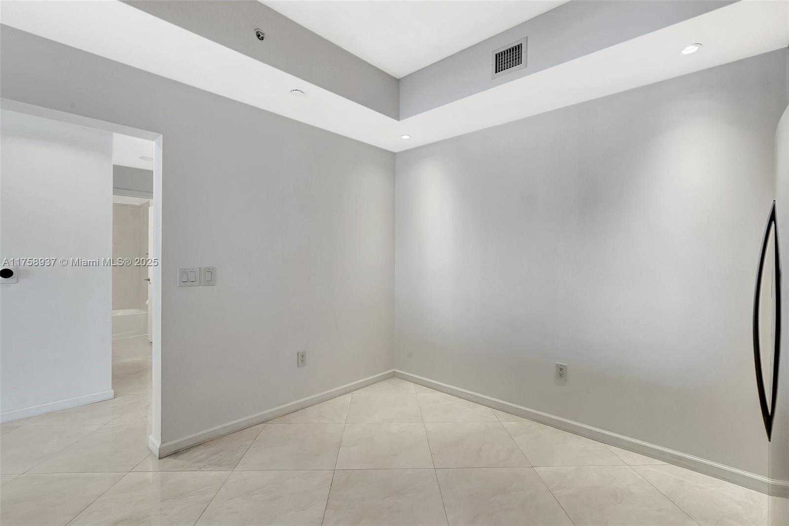 Small Image of 3340 NORTH EAST 190TH ST #1608, Aventura Number 19