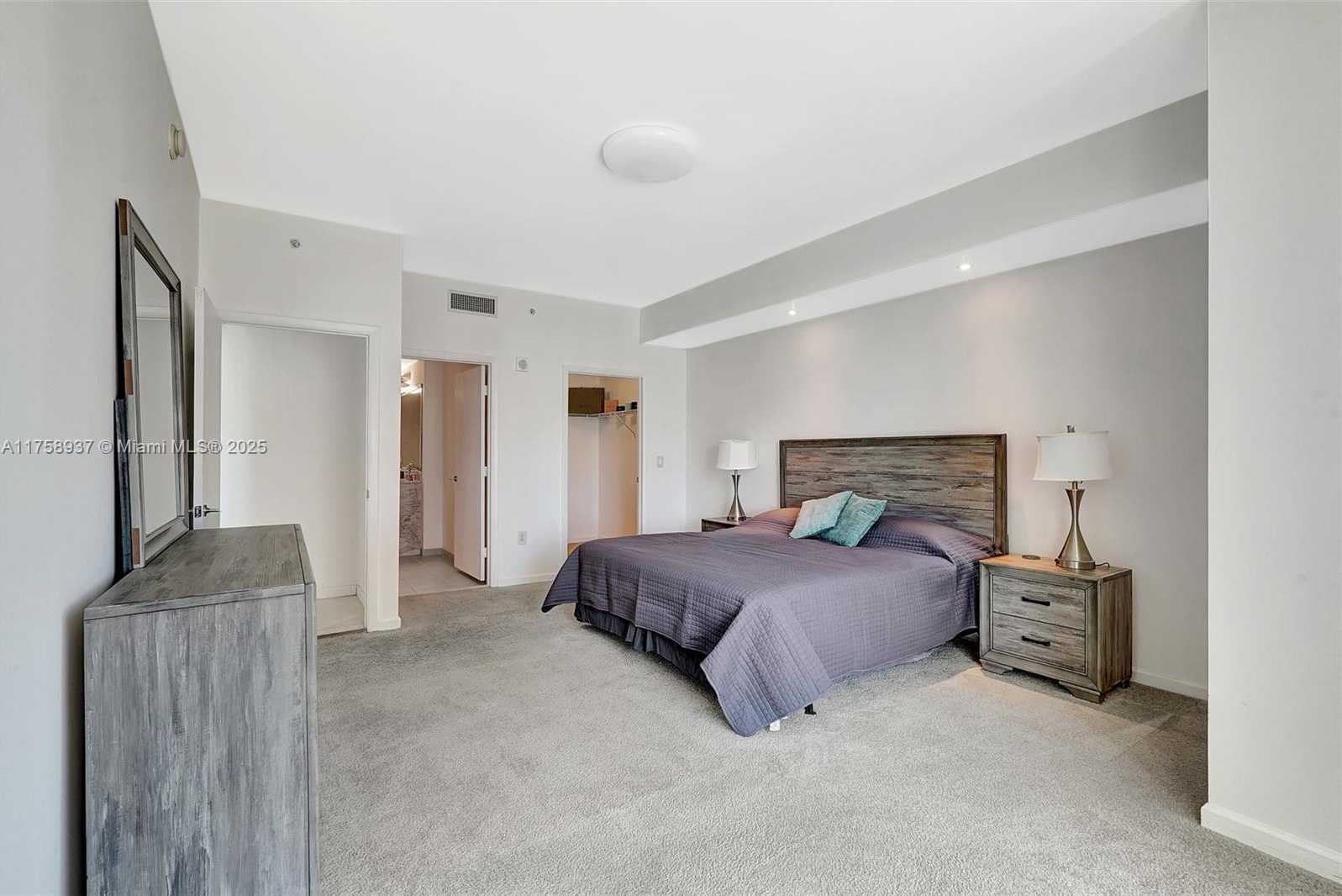 Small Image of 3340 NORTH EAST 190TH ST #1608, Aventura Number 26