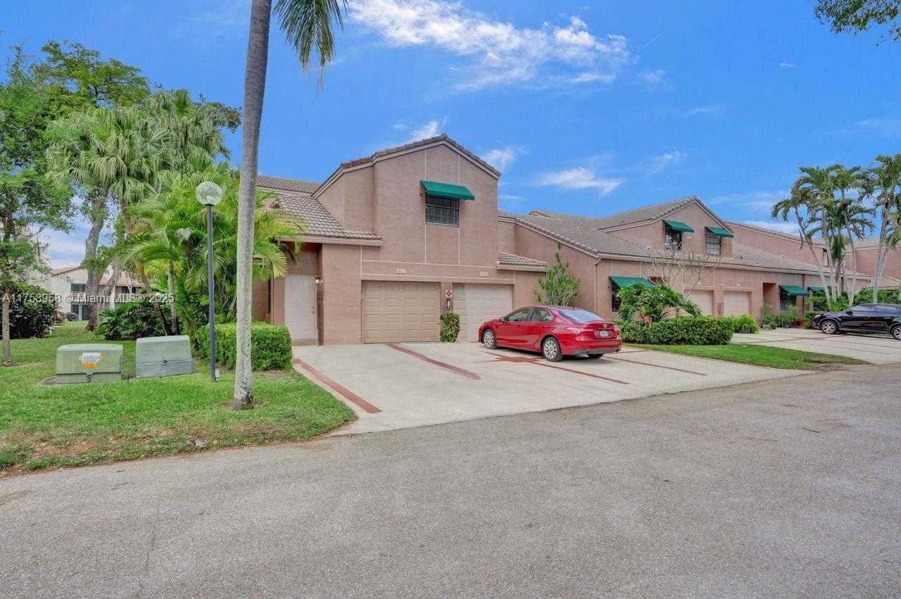 Small Image of 1627 CYPRESS POINTE DR #2-1, Coral Springs Number 16