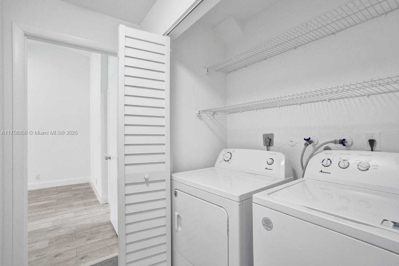 Small Image of 1627 CYPRESS POINTE DR #2-1, Coral Springs Number 27