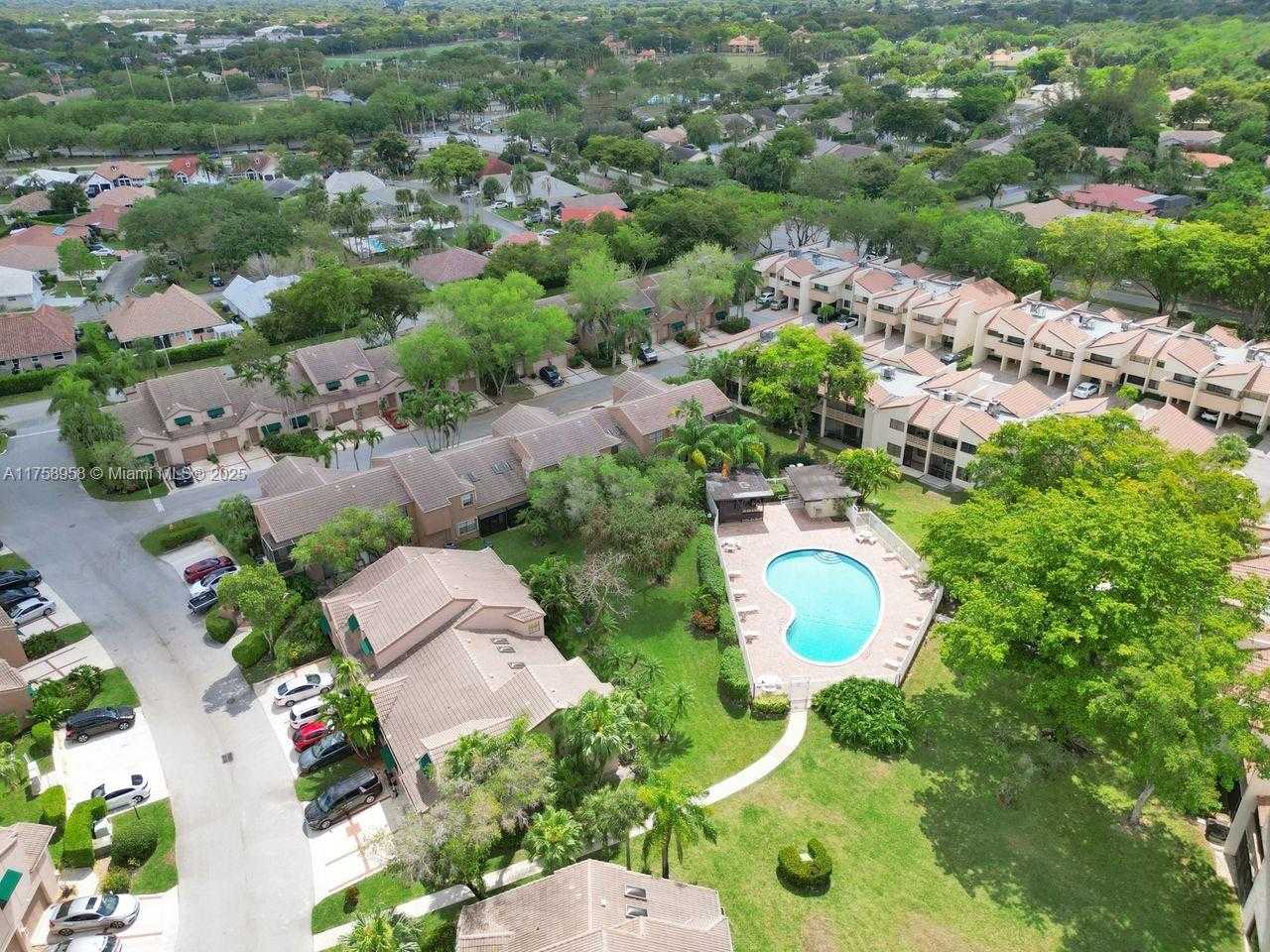 Small Image of 1627 CYPRESS POINTE DR #2-1, Coral Springs Number 58