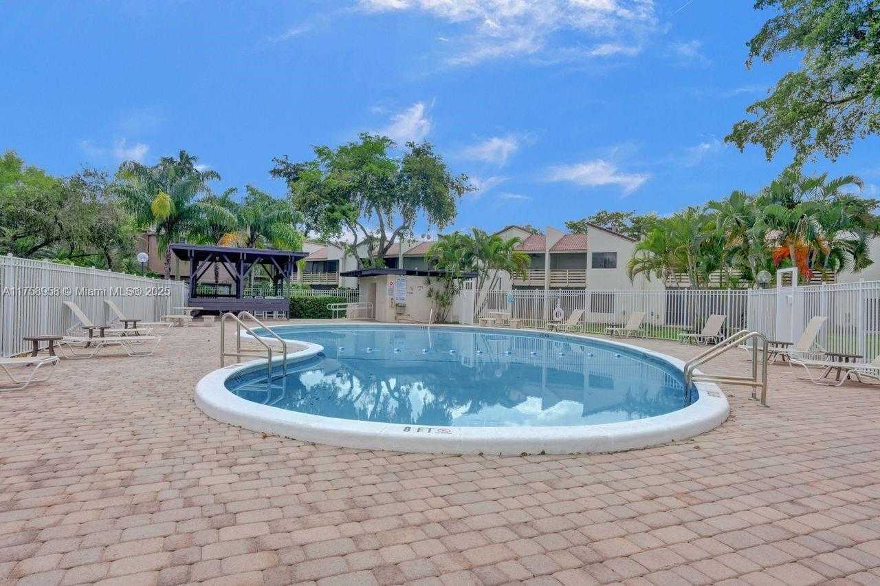 Small Image of 1627 CYPRESS POINTE DR #2-1, Coral Springs Number 59