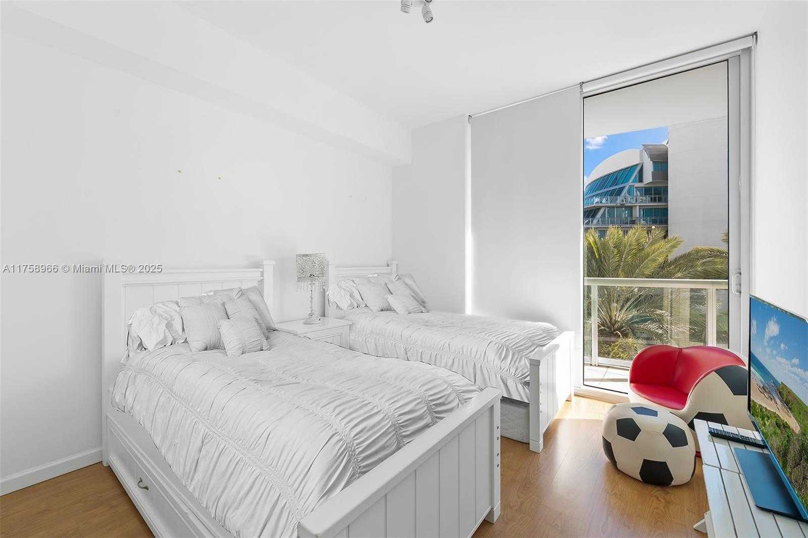 Small Image of 3131 NORTH EAST 188TH ST #1-508, Aventura Number 16