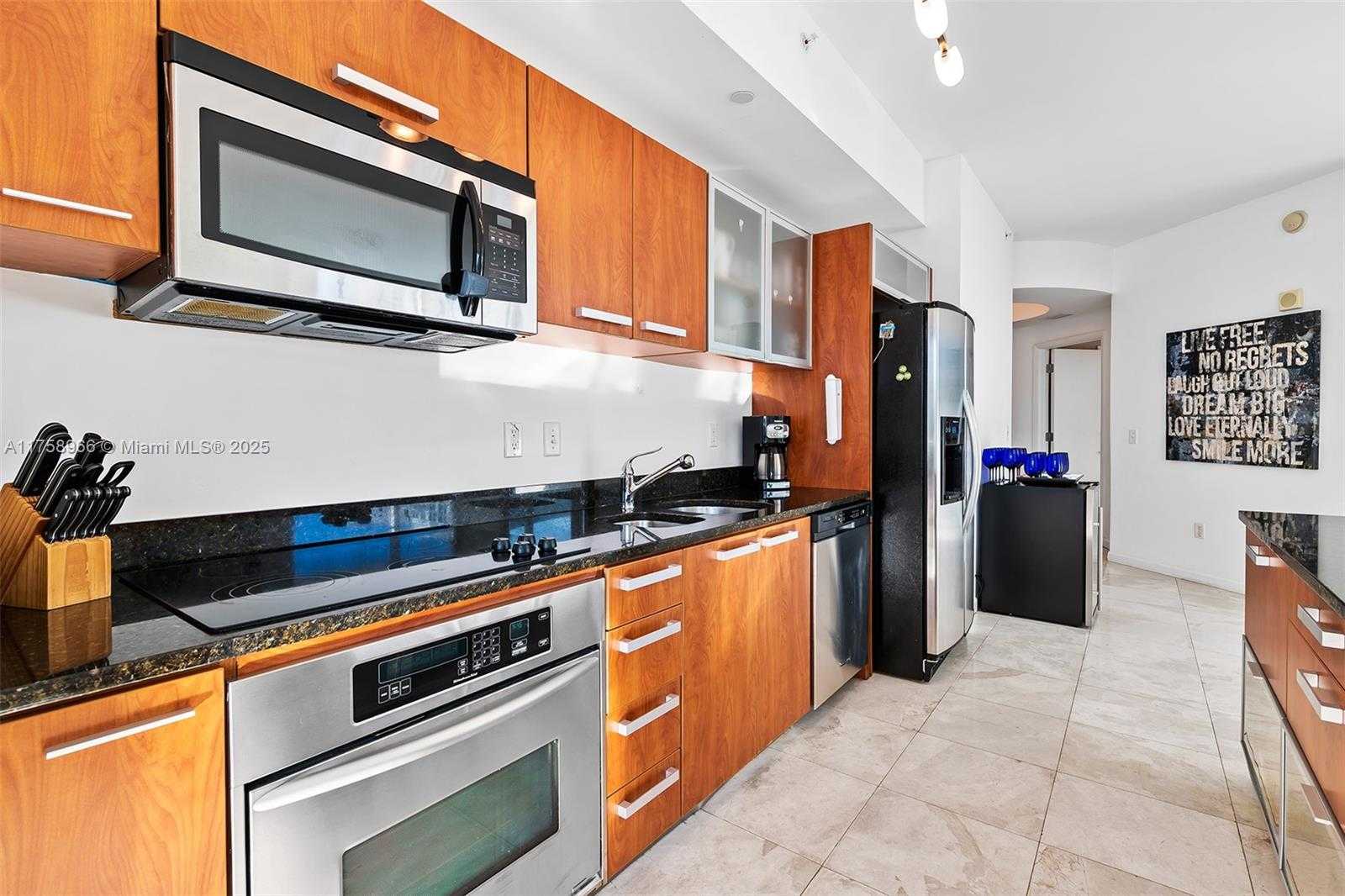 Small Image of 3131 NORTH EAST 188TH ST #1-508, Aventura Number 6
