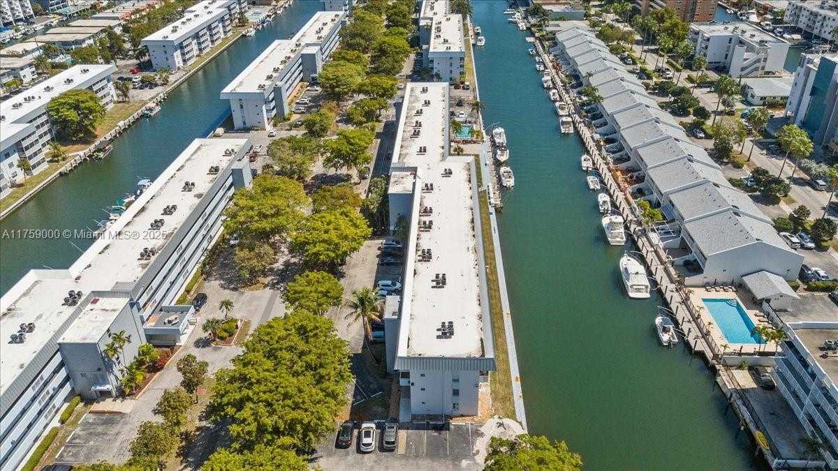 Small Image of 3550 NORTH EAST 169TH ST #300, North Miami Beach Number 4