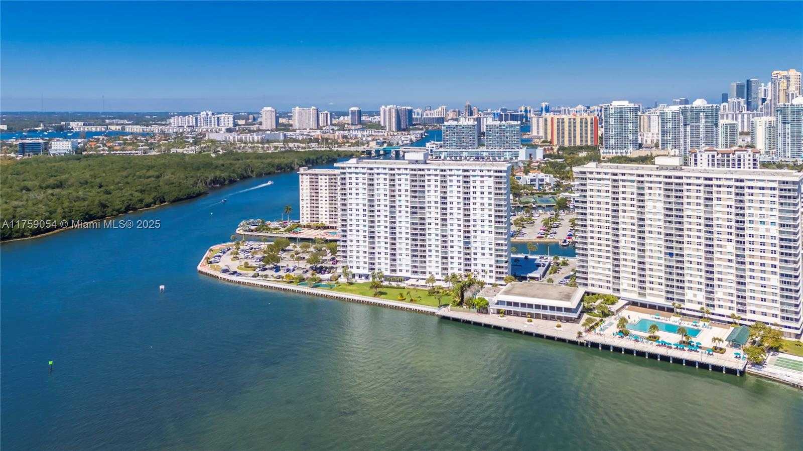 Small Image of 500 BAYVIEW DR #231, Sunny Isles Beach Number 39
