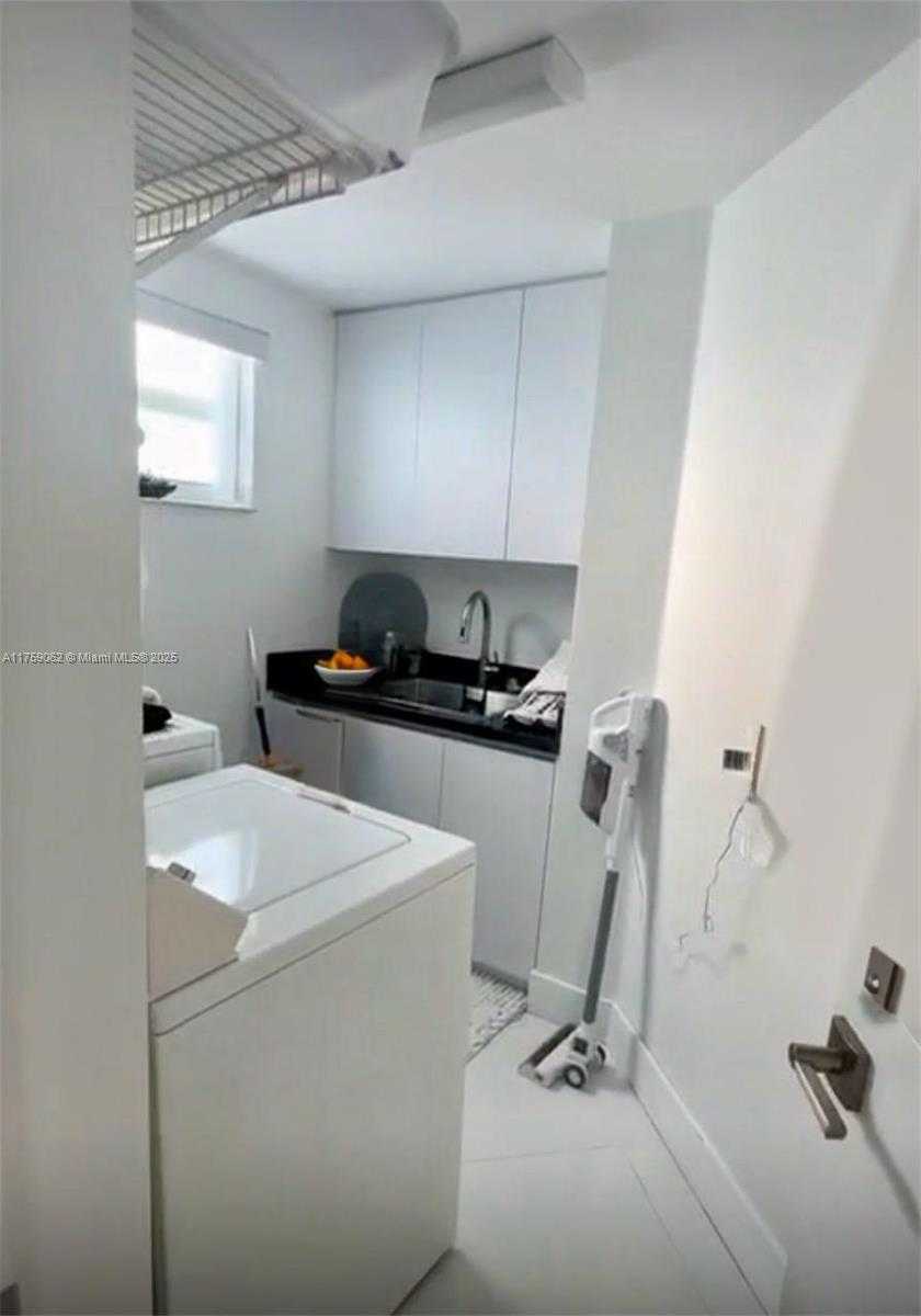 Small Image of 10730 NORTH WEST 66TH ST #108, Doral Number 13