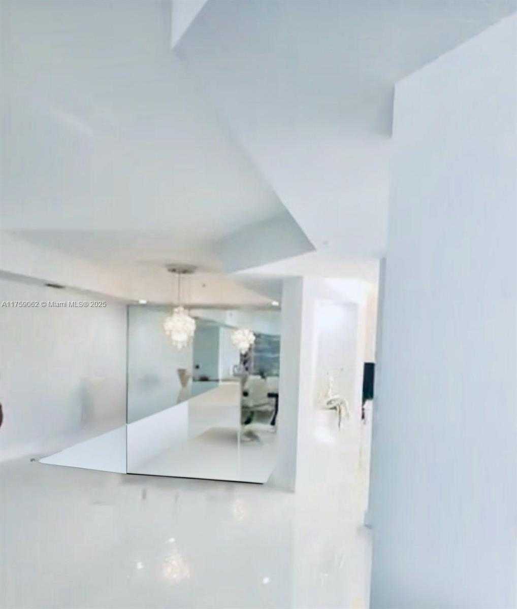 Small Image of 10730 NORTH WEST 66TH ST #108, Doral Number 14
