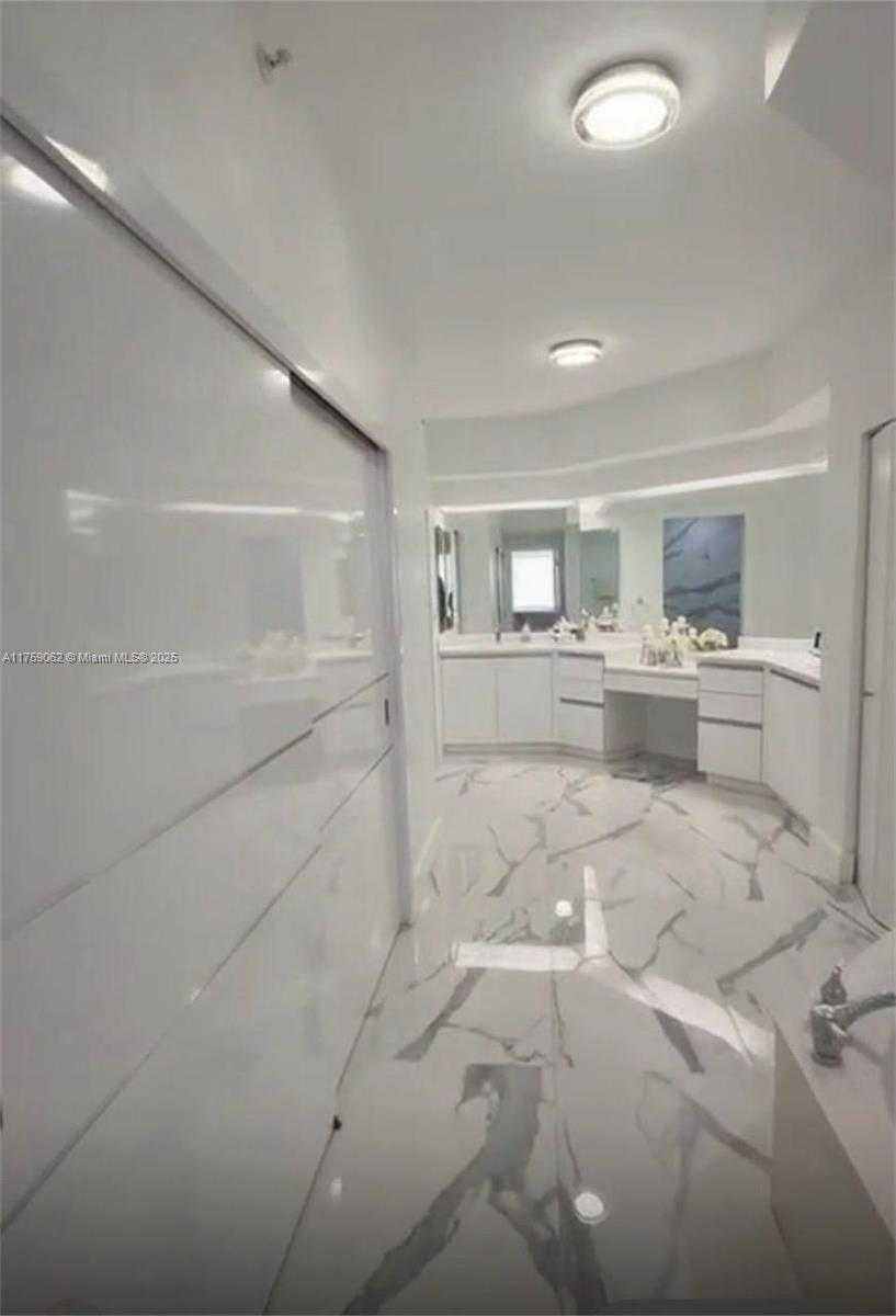 Small Image of 10730 NORTH WEST 66TH ST #108, Doral Number 15