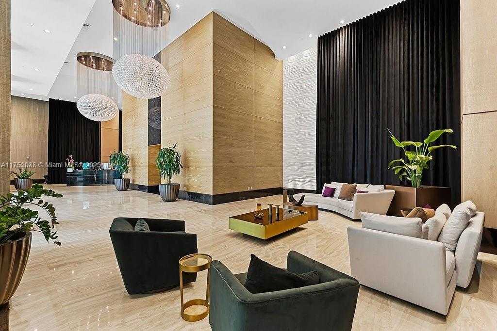 Small Image of 950 BRICKELL BAY DR #3605, Miami Number 10