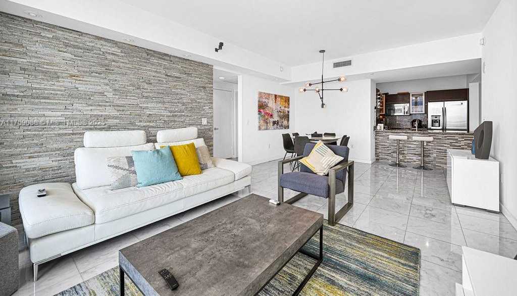 Small Image of 950 BRICKELL BAY DR #3605, Miami Number 26
