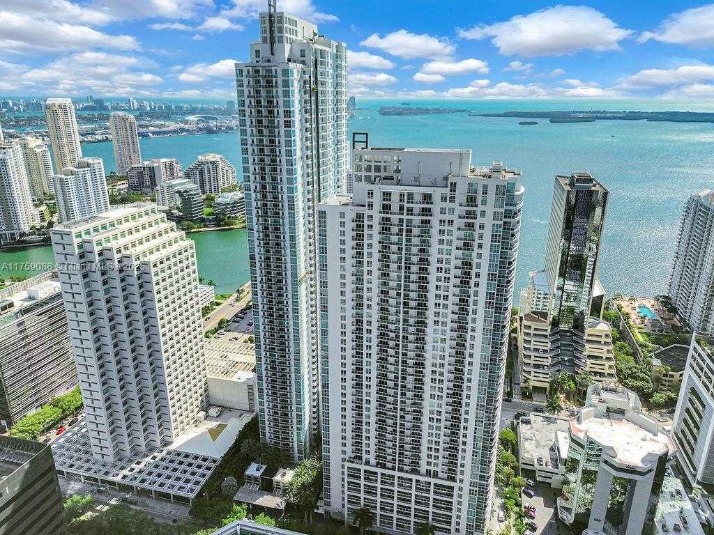 Small Image of 950 BRICKELL BAY DR #3605, Miami Number 4