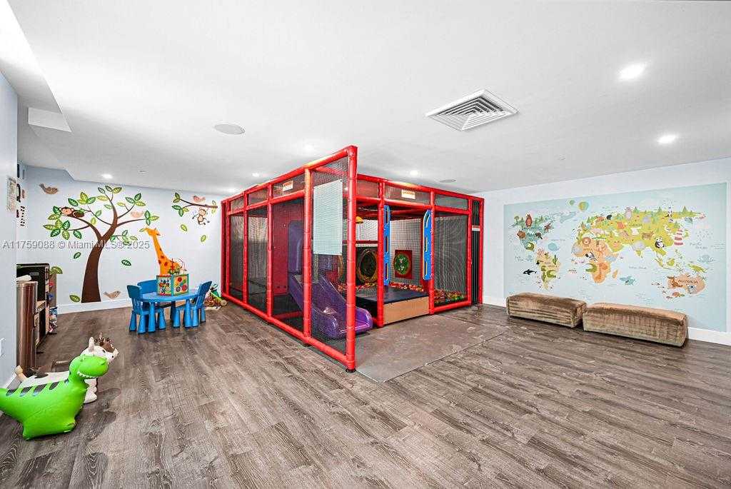 Small Image of 950 BRICKELL BAY DR #3605, Miami Number 41