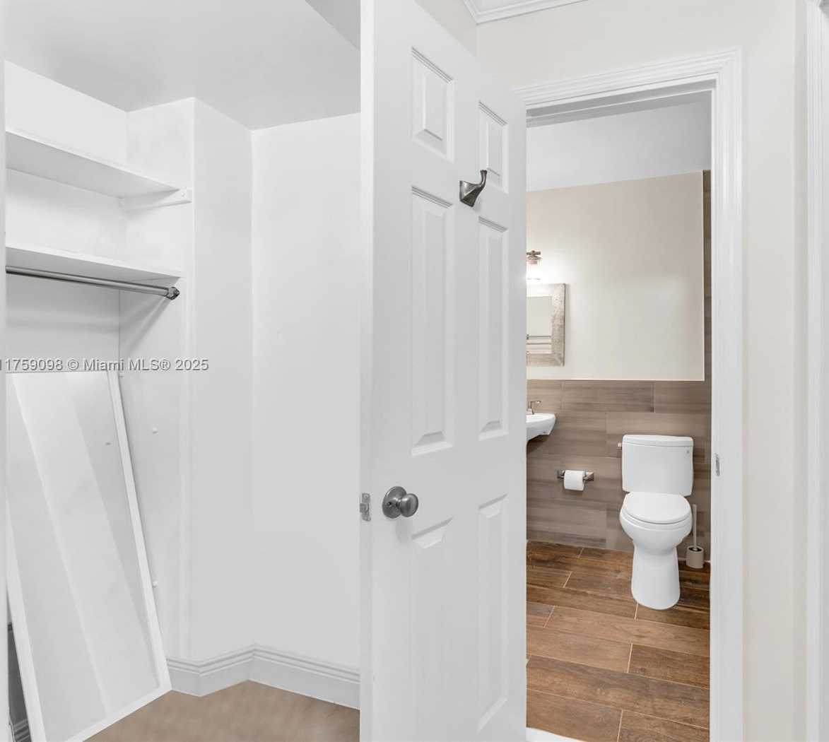 Small Image of 8617 SOUTH WEST 68TH CT #23, Pinecrest Number 11