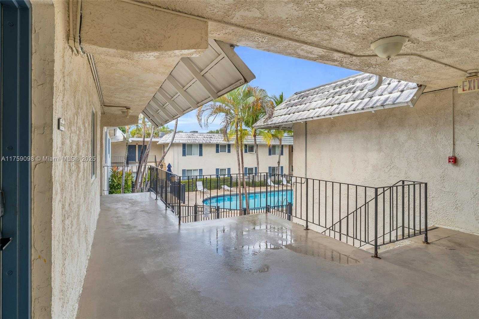 Small Image of 8617 SOUTH WEST 68TH CT #23, Pinecrest Number 16