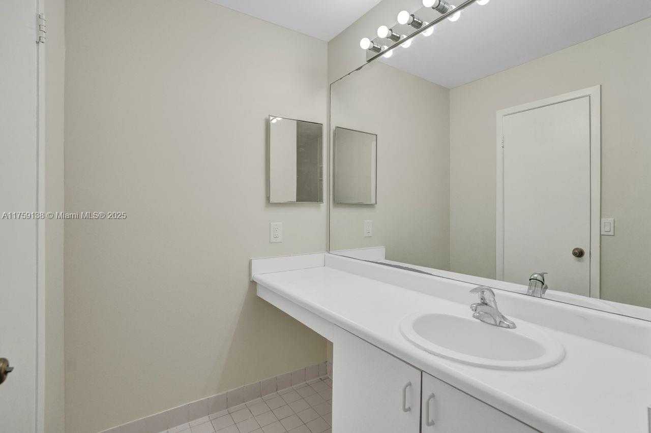 Small Image of 9731 HAMMOCKS BLVD #203B, Miami Number 16