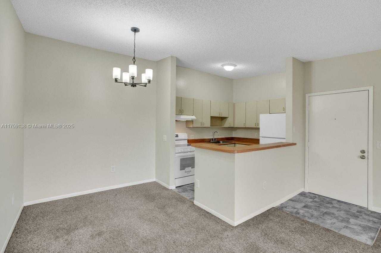 Small Image of 9731 HAMMOCKS BLVD #203B, Miami Number 7