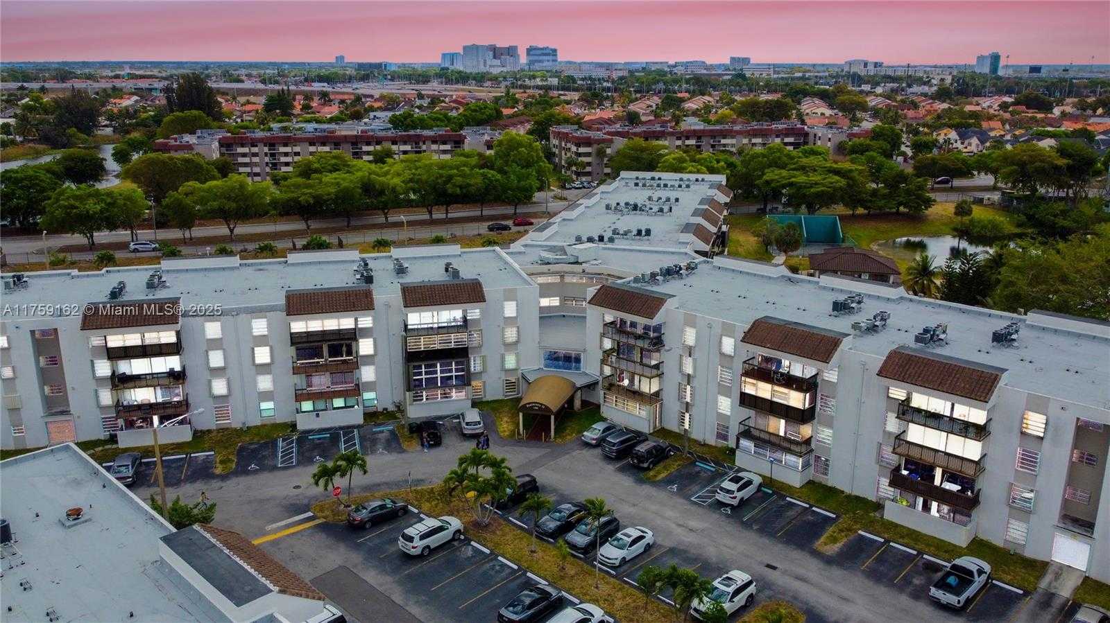 Small Image of 1300 SOUTH WEST 122ND AVE #310-2, Miami Number 19