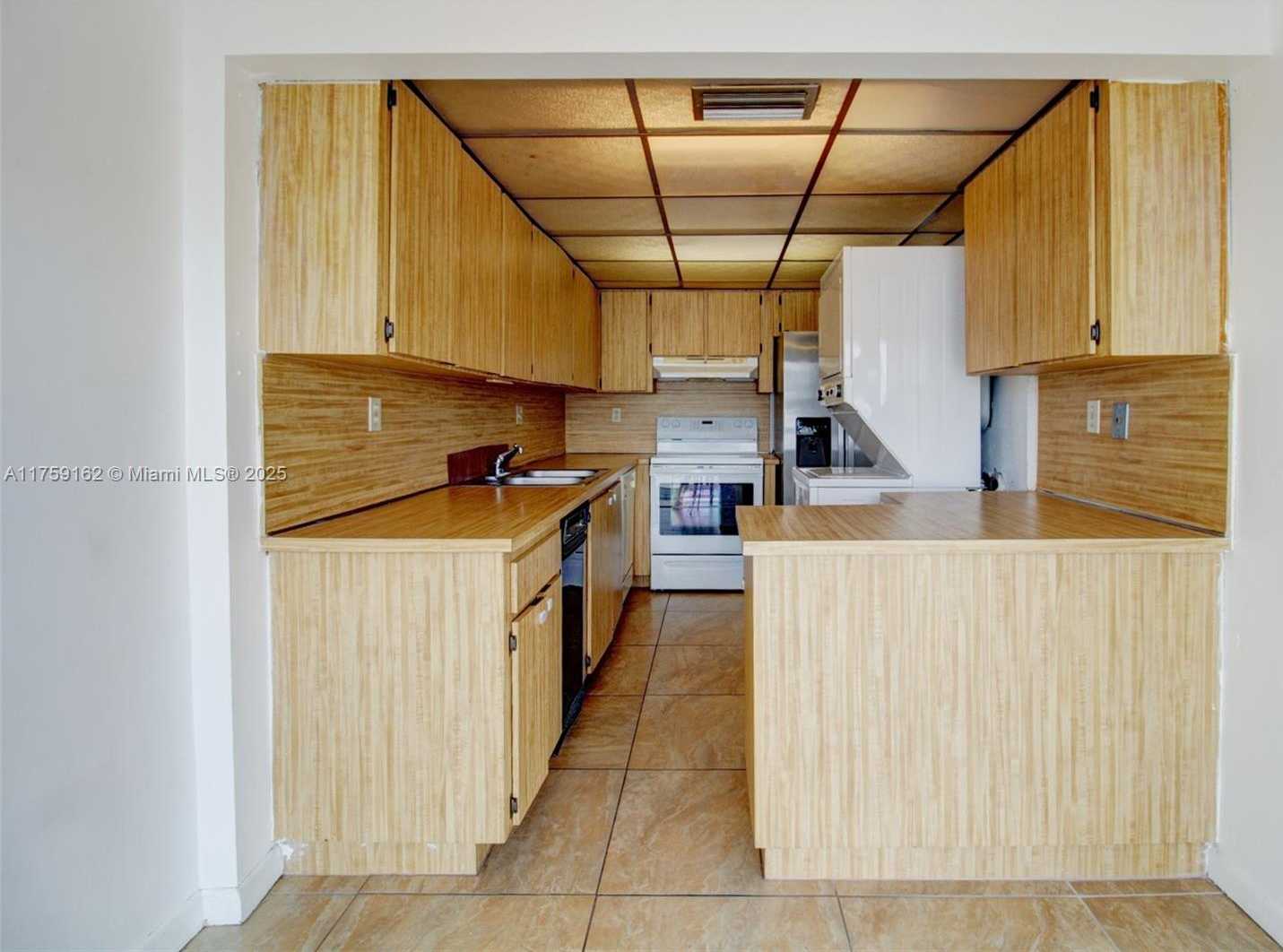Small Image of 1300 SOUTH WEST 122ND AVE #310-2, Miami Number 6