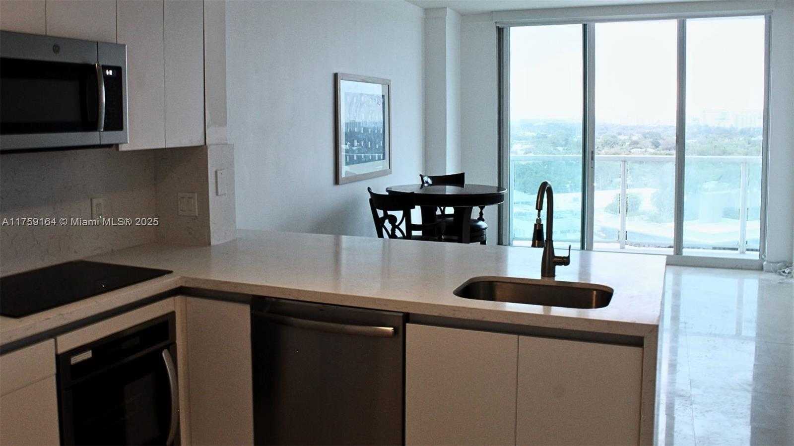 Small Image of 2889 MCFARLANE RD #1511, Miami Number 10