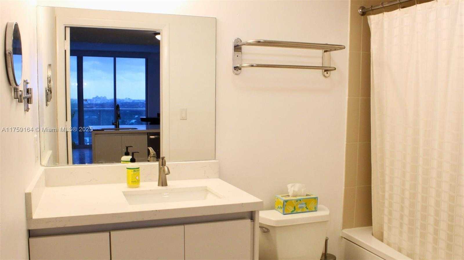 Small Image of 2889 MCFARLANE RD #1511, Miami Number 12