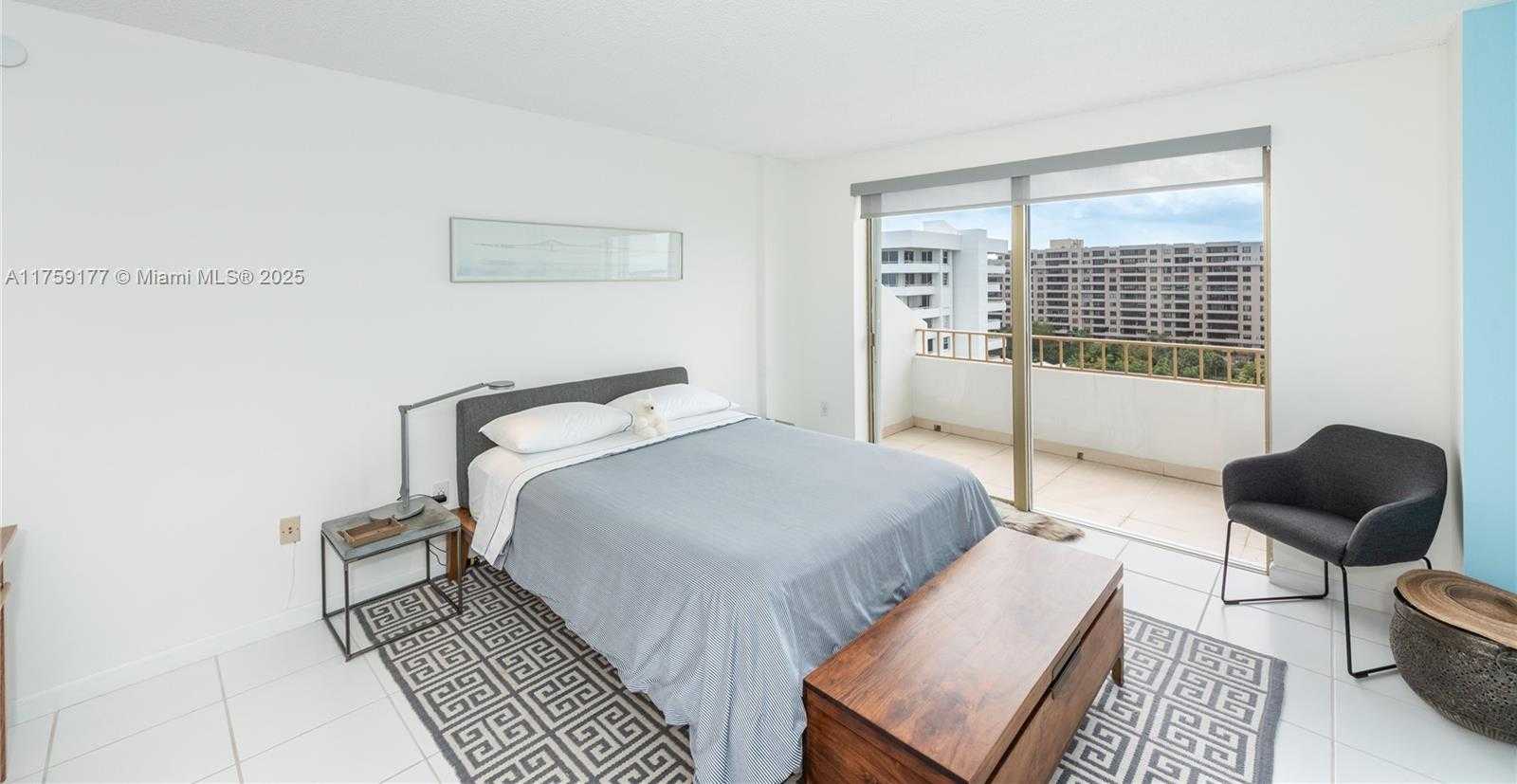 Small Image of 155 OCEAN LANE DR #1113, Key Biscayne Number 13