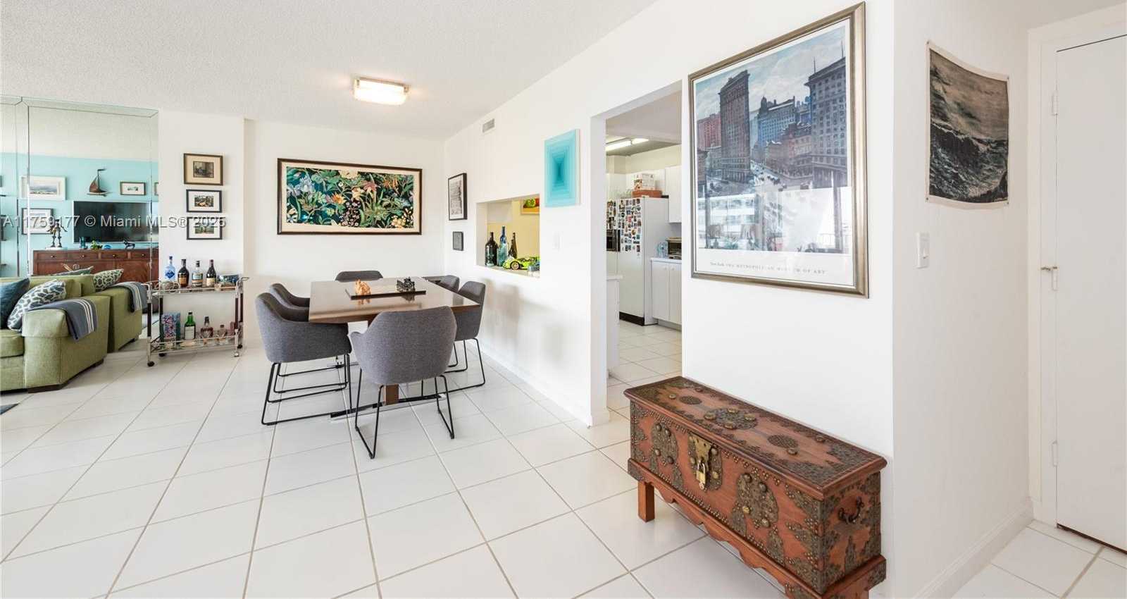 Small Image of 155 OCEAN LANE DR #1113, Key Biscayne Number 8