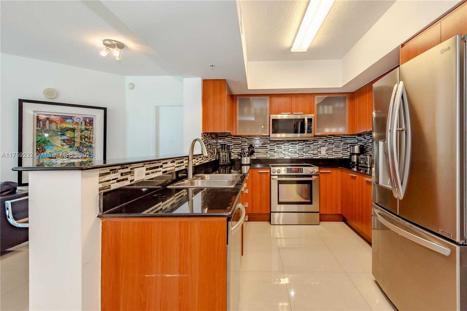 Small Image of 16699 COLLINS AVE #1809, Sunny Isles Beach Number 4