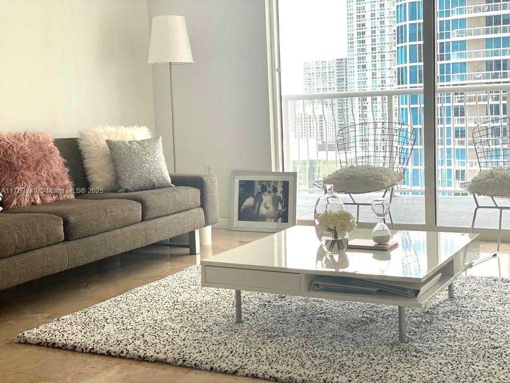 Small Image of 1200 BRICKELL BAY DR #3318, Miami Number 12