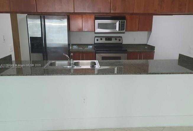 Small Image of 1200 BRICKELL BAY DR #3318, Miami Number 14