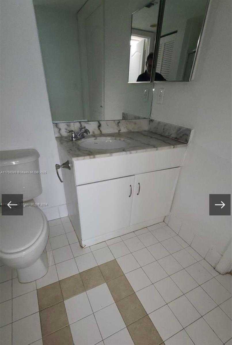 Small Image of 1200 BRICKELL BAY DR #3318, Miami Number 17