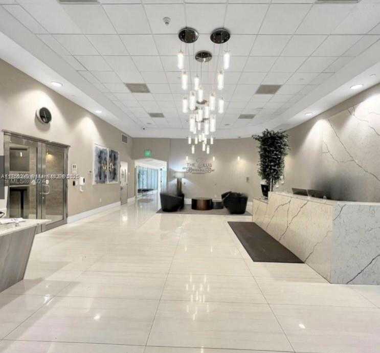 Small Image of 1200 BRICKELL BAY DR #3318, Miami Number 21