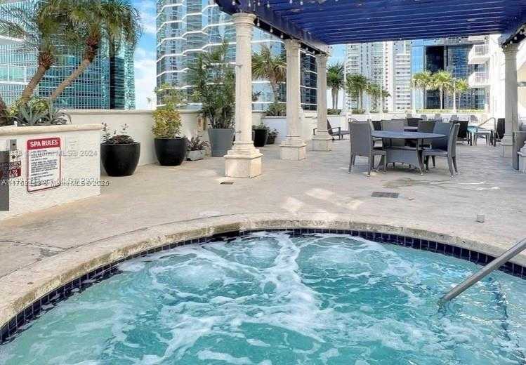 Small Image of 1200 BRICKELL BAY DR #3318, Miami Number 26
