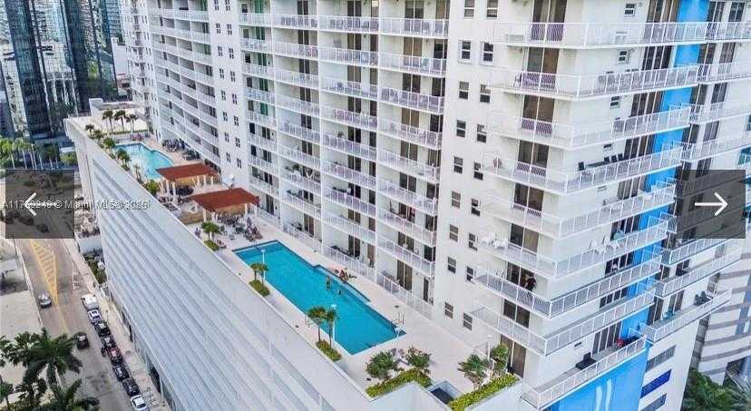 Small Image of 1200 BRICKELL BAY DR #3318, Miami Number 4