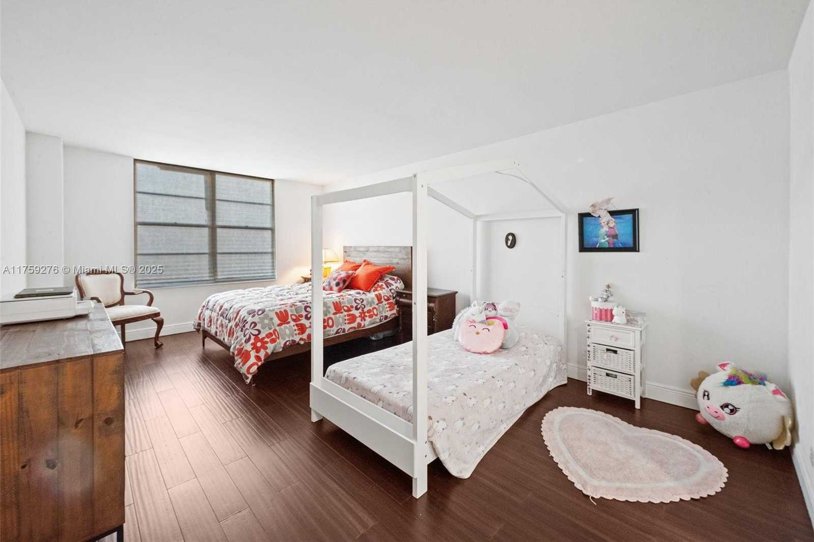 Small Image of 231 174TH ST #M18, Sunny Isles Beach Number 19