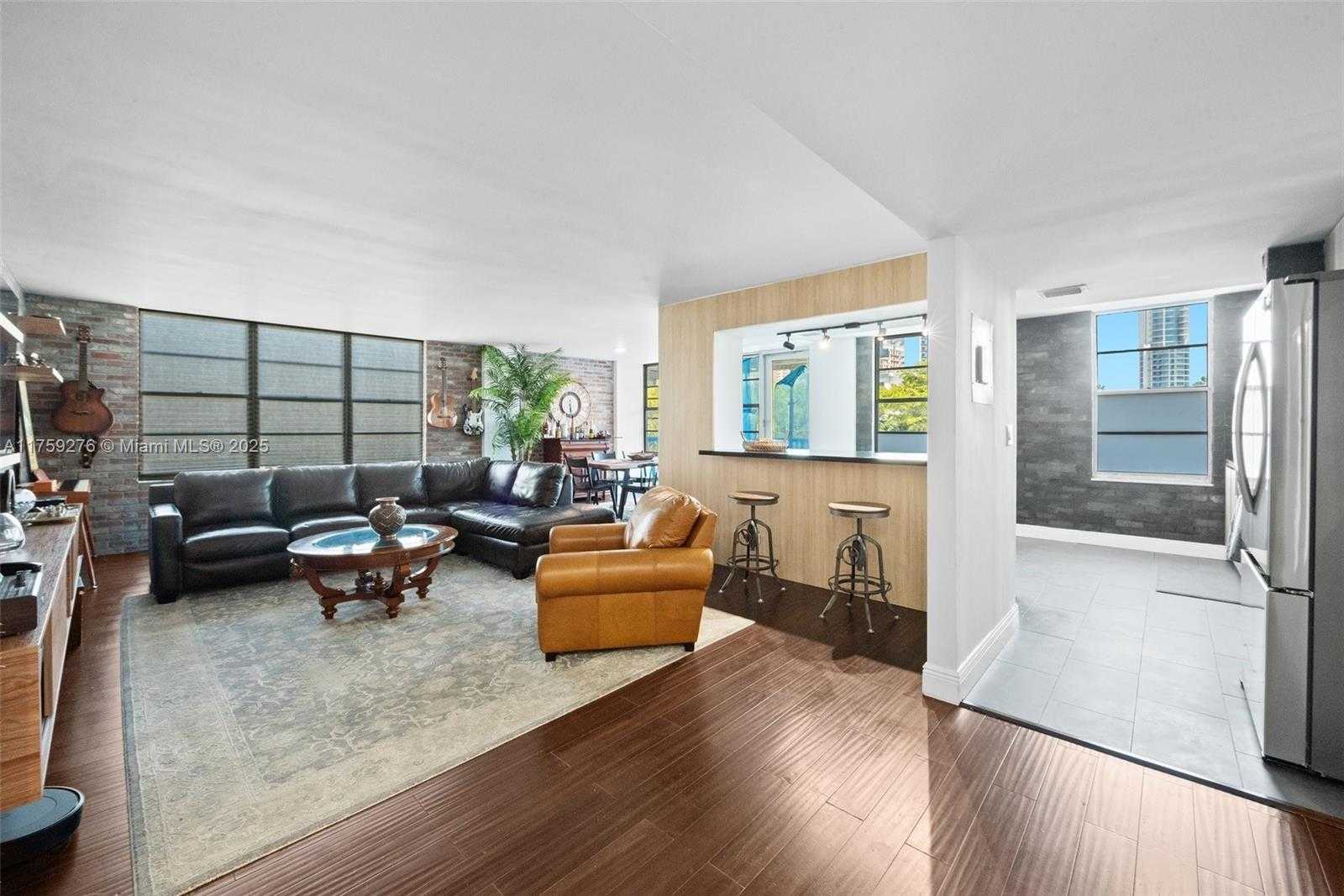 Small Image of 231 174TH ST #M18, Sunny Isles Beach Number 2