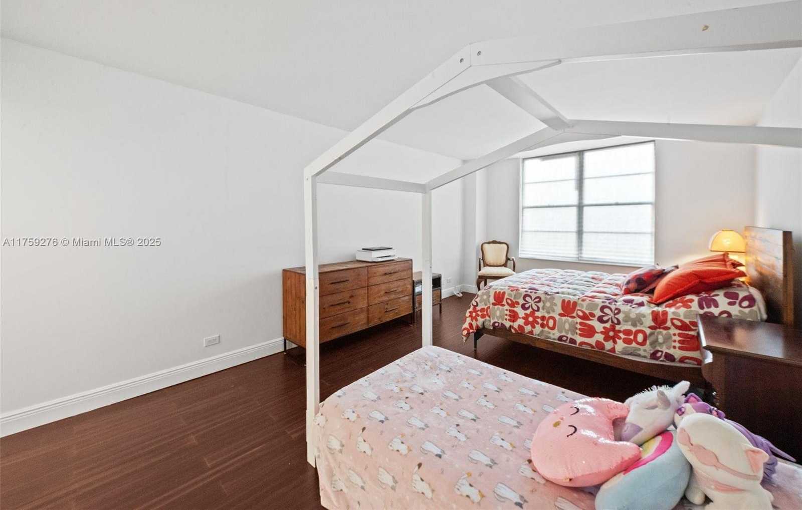 Small Image of 231 174TH ST #M18, Sunny Isles Beach Number 20